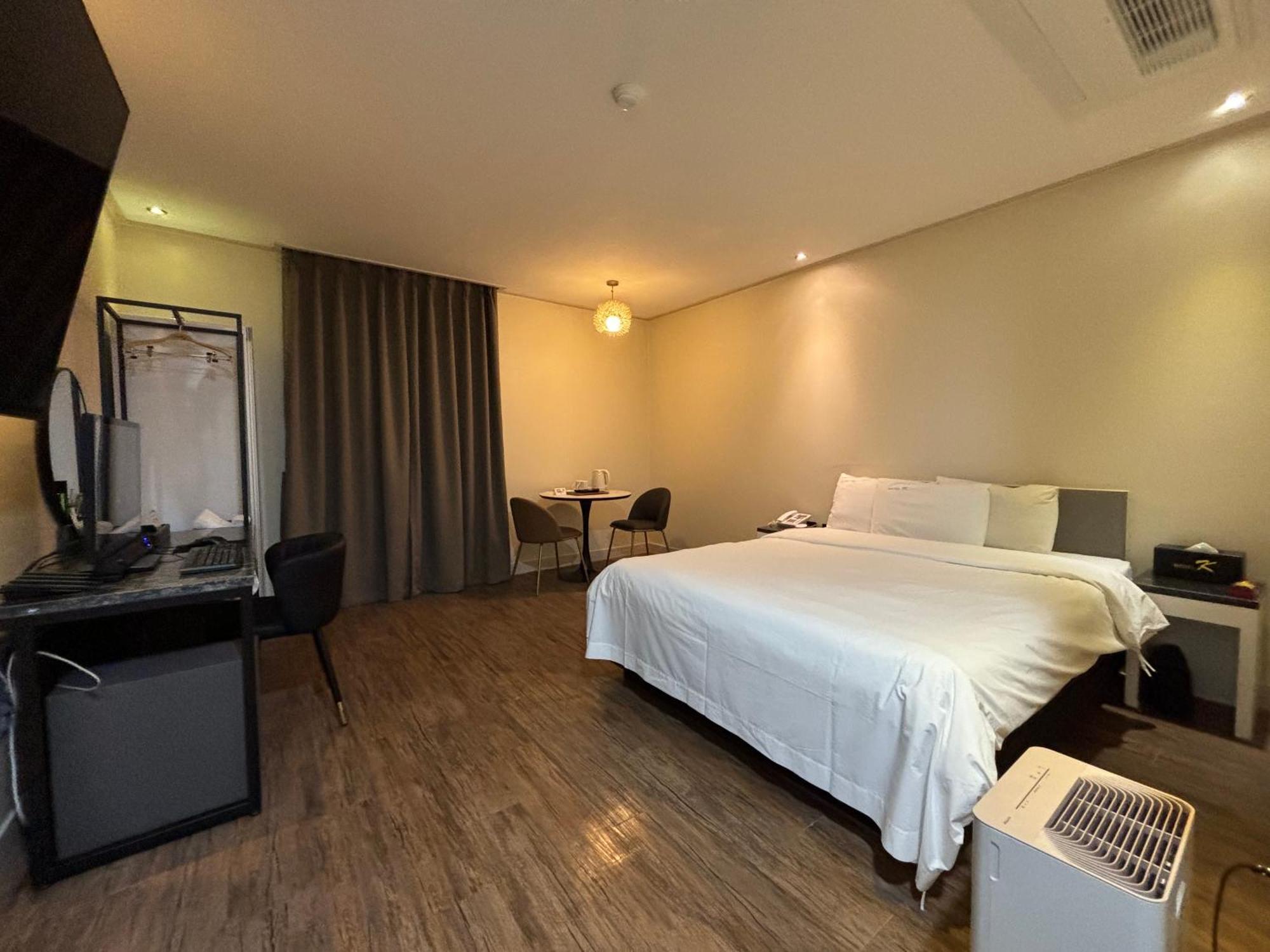 Cheonan K Hotel Bagian luar foto